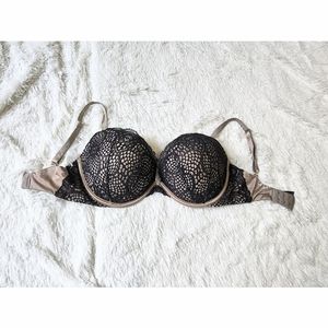 Victoria's secret very sexy push up bra lace crochet size 32DDD